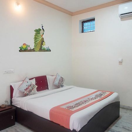 Oyo 11743 Hotel Shree Krishna Udaipur Eksteriør billede