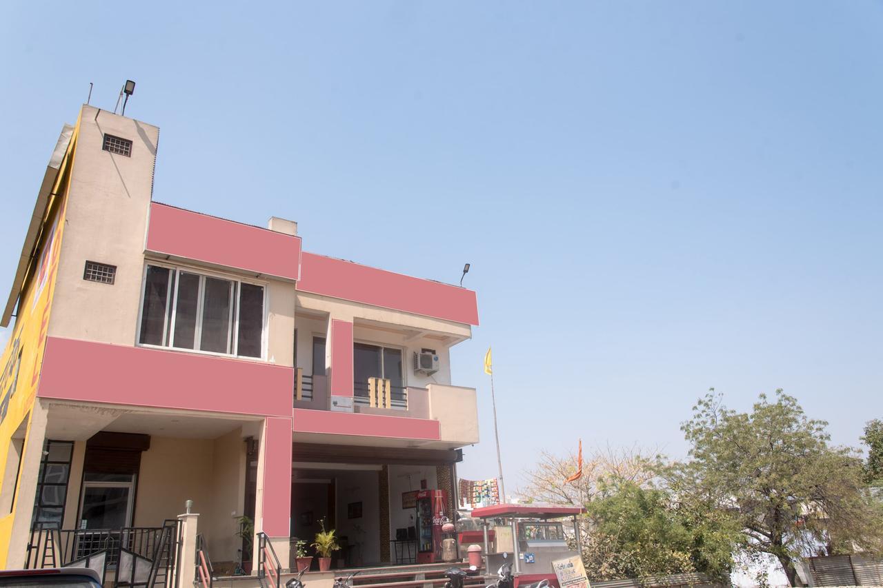 Oyo 11743 Hotel Shree Krishna Udaipur Eksteriør billede
